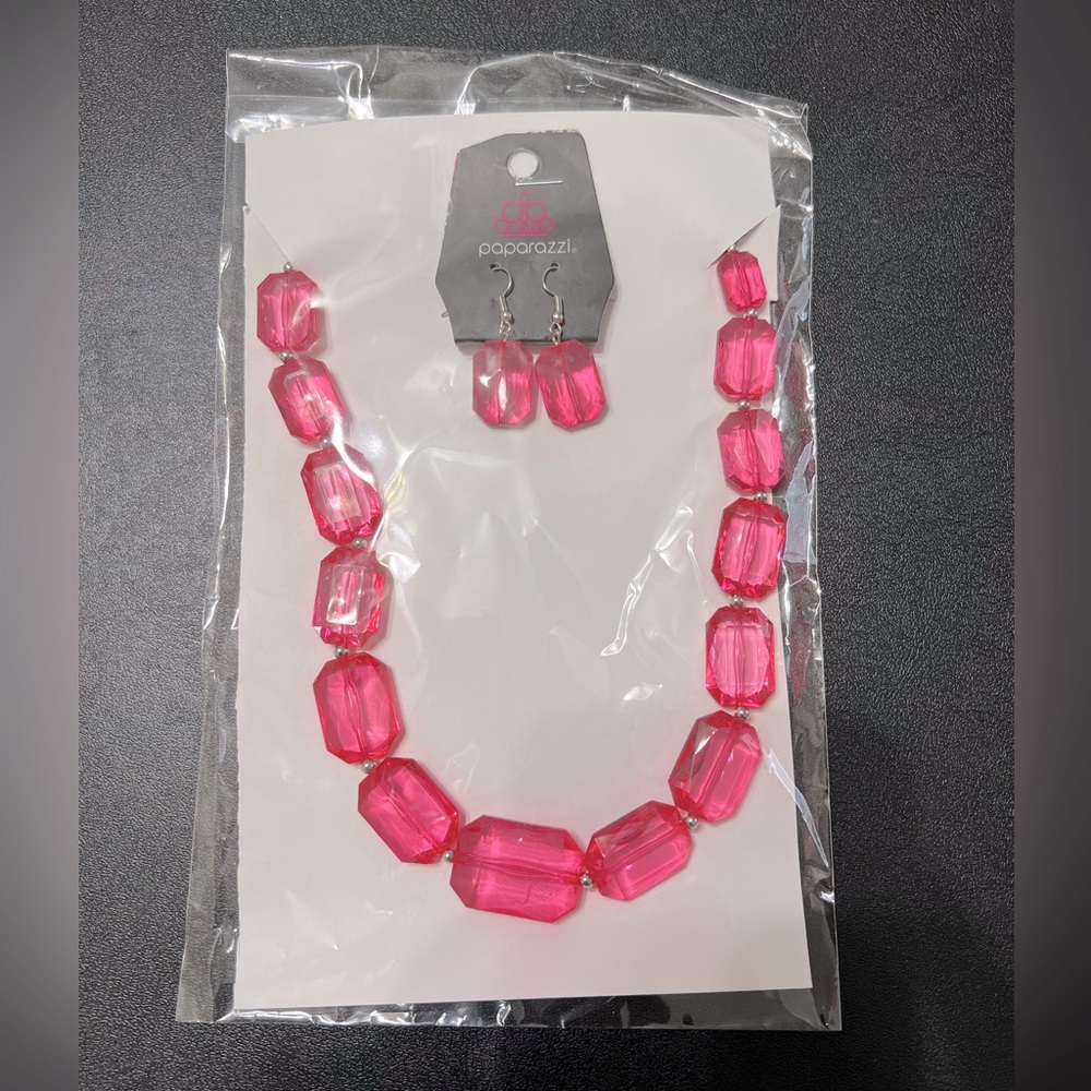 NWT! Paparazzi Jewelry Set Pink